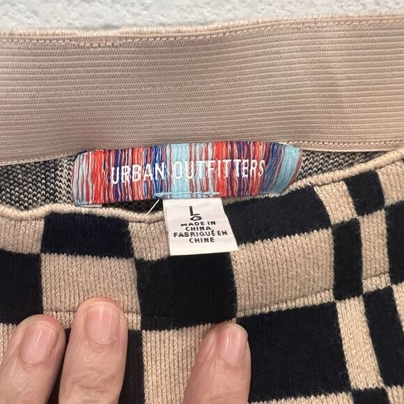 Urban Outfitters Women's Checkered Stretch Mini Tan Skirt Sz L Preppy Academia - Picture 2 of 5